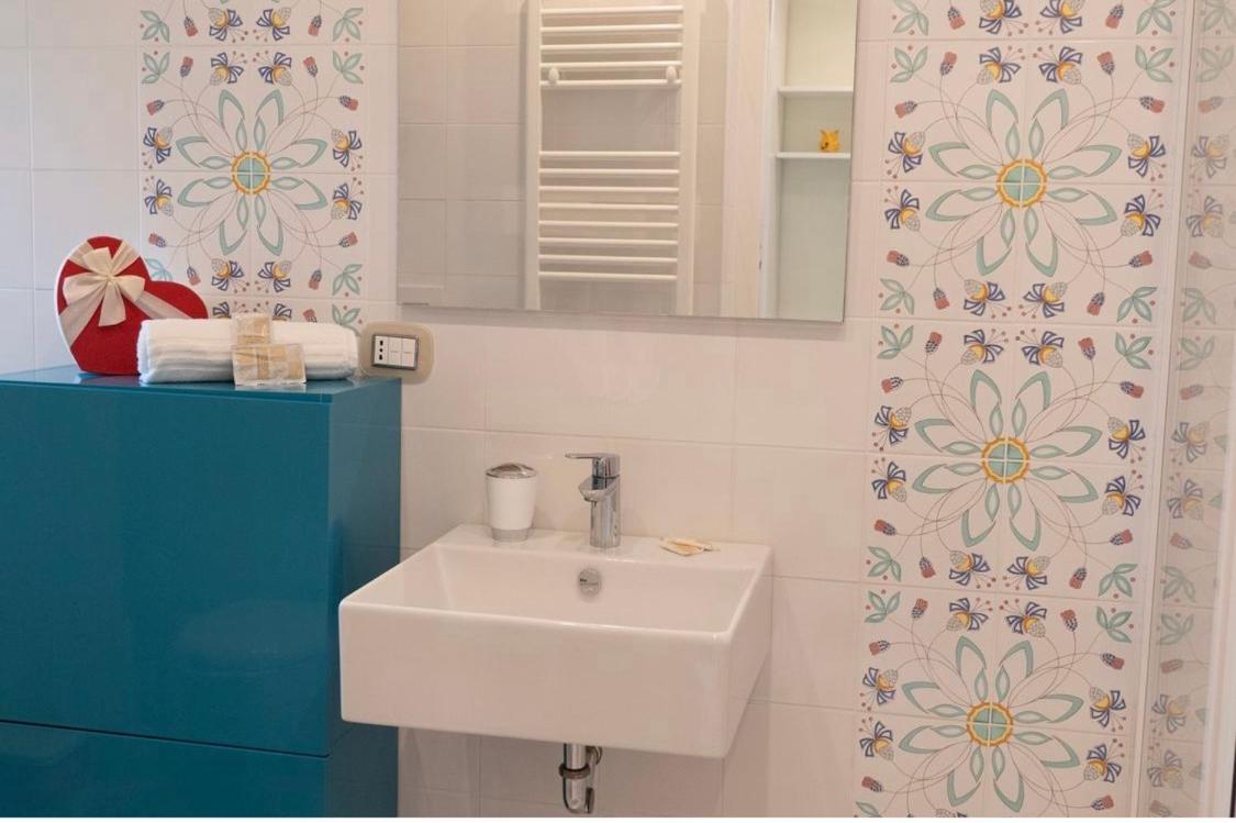 Appartamento Casa Roberta Taranto Esterno foto